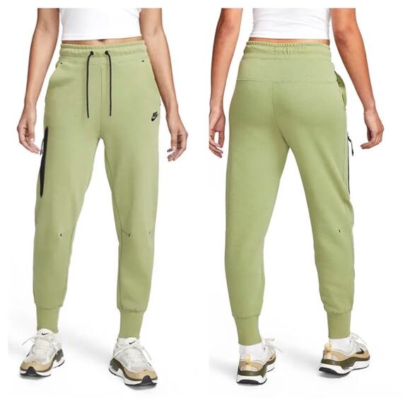 NEW Size XS Nike Sportswear Women's Tech Fleece Essential Jogger Alligator Black - Picture 1 of 10